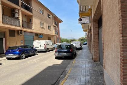 Commercial premise for sale in Massamagrell, Valencia. 