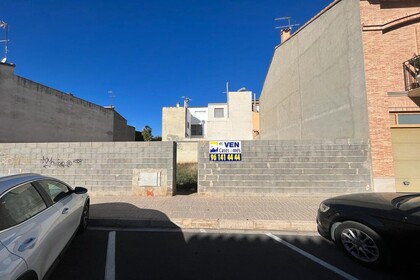 Urban plot for sale in Nucleo Urbano, Rafelbunyol, Valencia. 